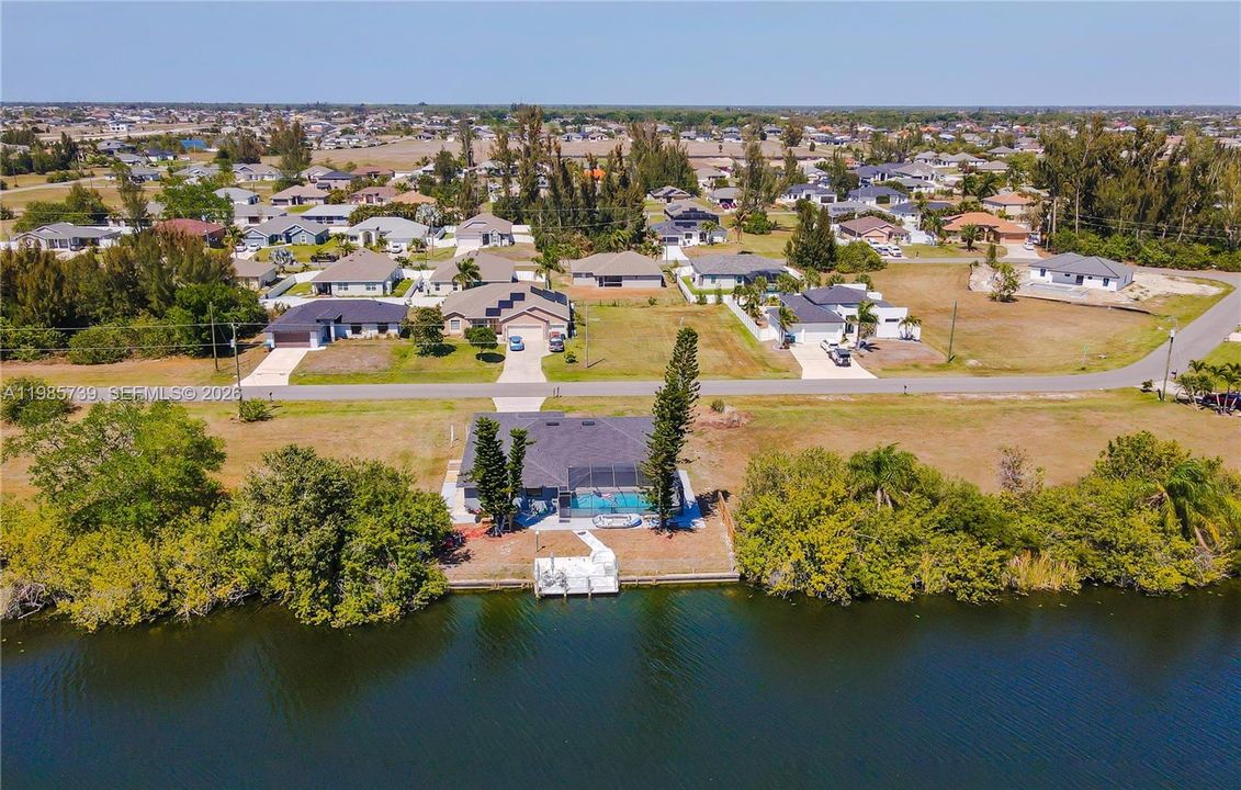 En Venta: $392,000 (3 camas, 2 baños, 1913 Pies cuadrados)