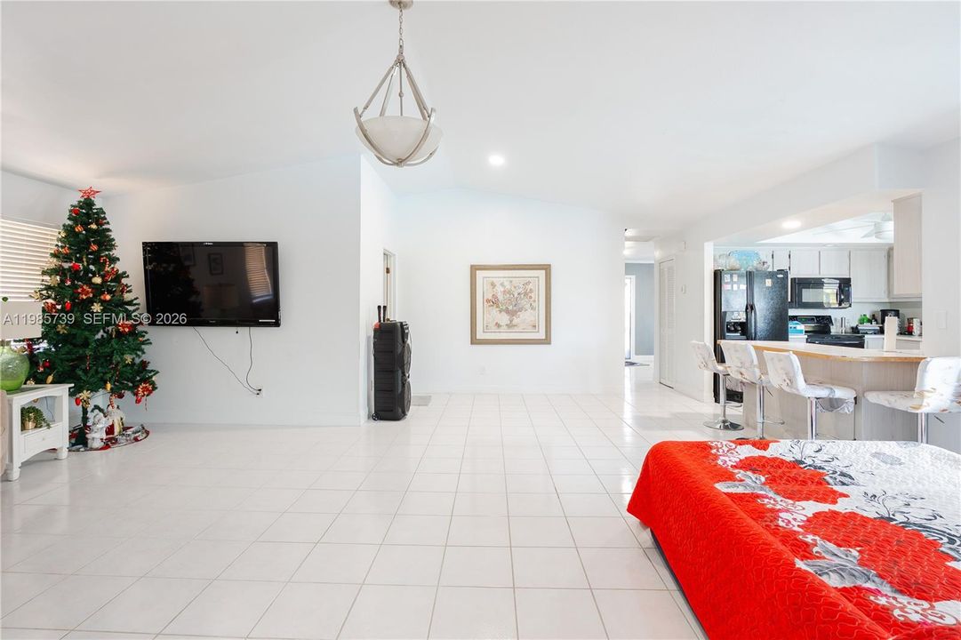 En Venta: $392,000 (3 camas, 2 baños, 1913 Pies cuadrados)