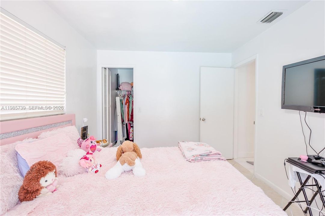 En Venta: $392,000 (3 camas, 2 baños, 1913 Pies cuadrados)