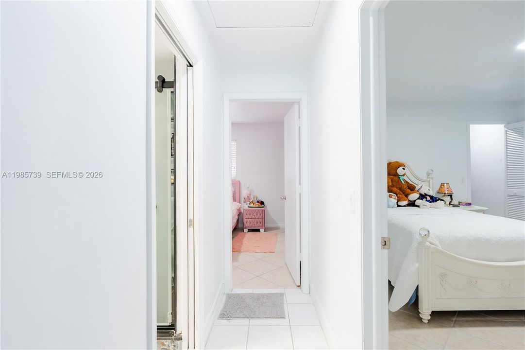 En Venta: $392,000 (3 camas, 2 baños, 1913 Pies cuadrados)