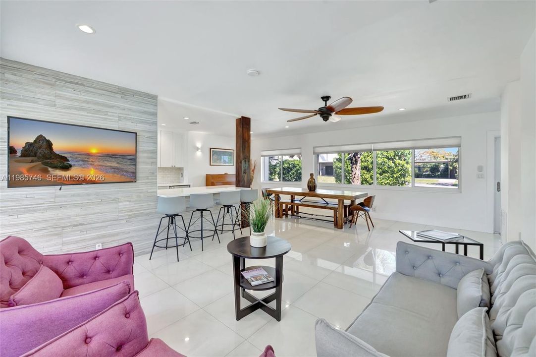 Недавно продано: $1,225,000 (4 спален, 3 ванн, 1664 Квадратных фут)