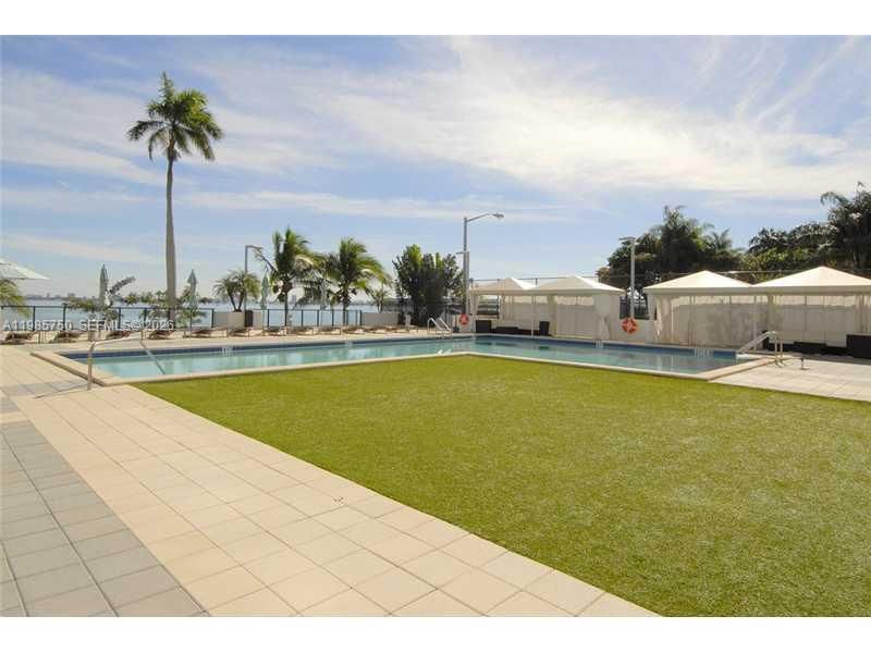 Swimming Pool/Hot Tub/Sauna