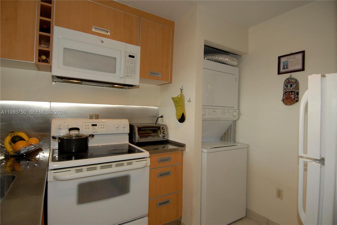 En Venta: $375,000 (1 camas, 1 baños, 768 Pies cuadrados)