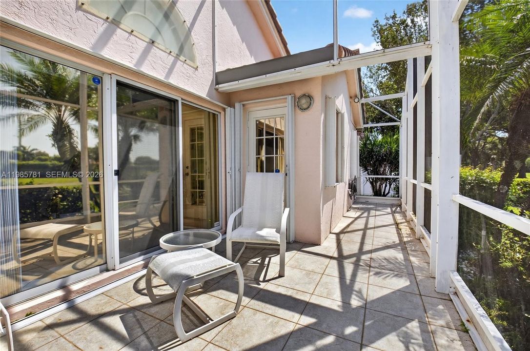 En Venta: $469,900 (3 camas, 2 baños, 2049 Pies cuadrados)
