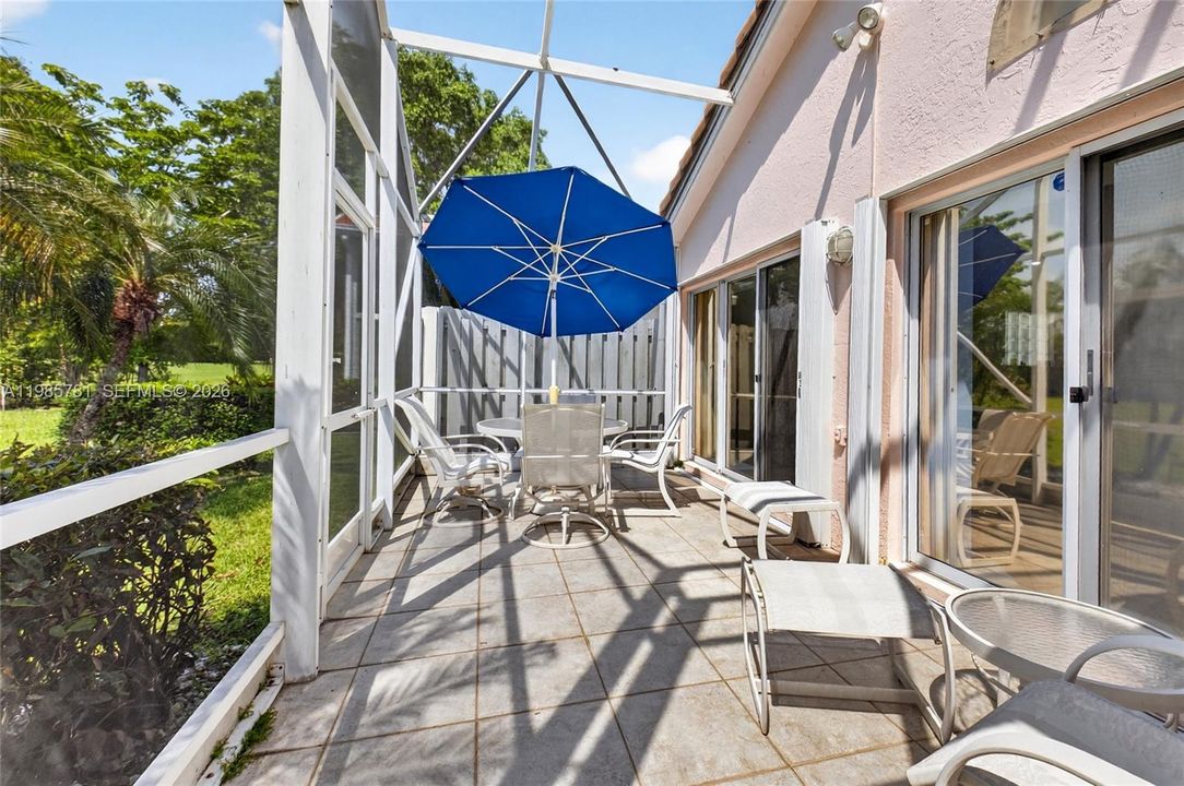 En Venta: $469,900 (3 camas, 2 baños, 2049 Pies cuadrados)
