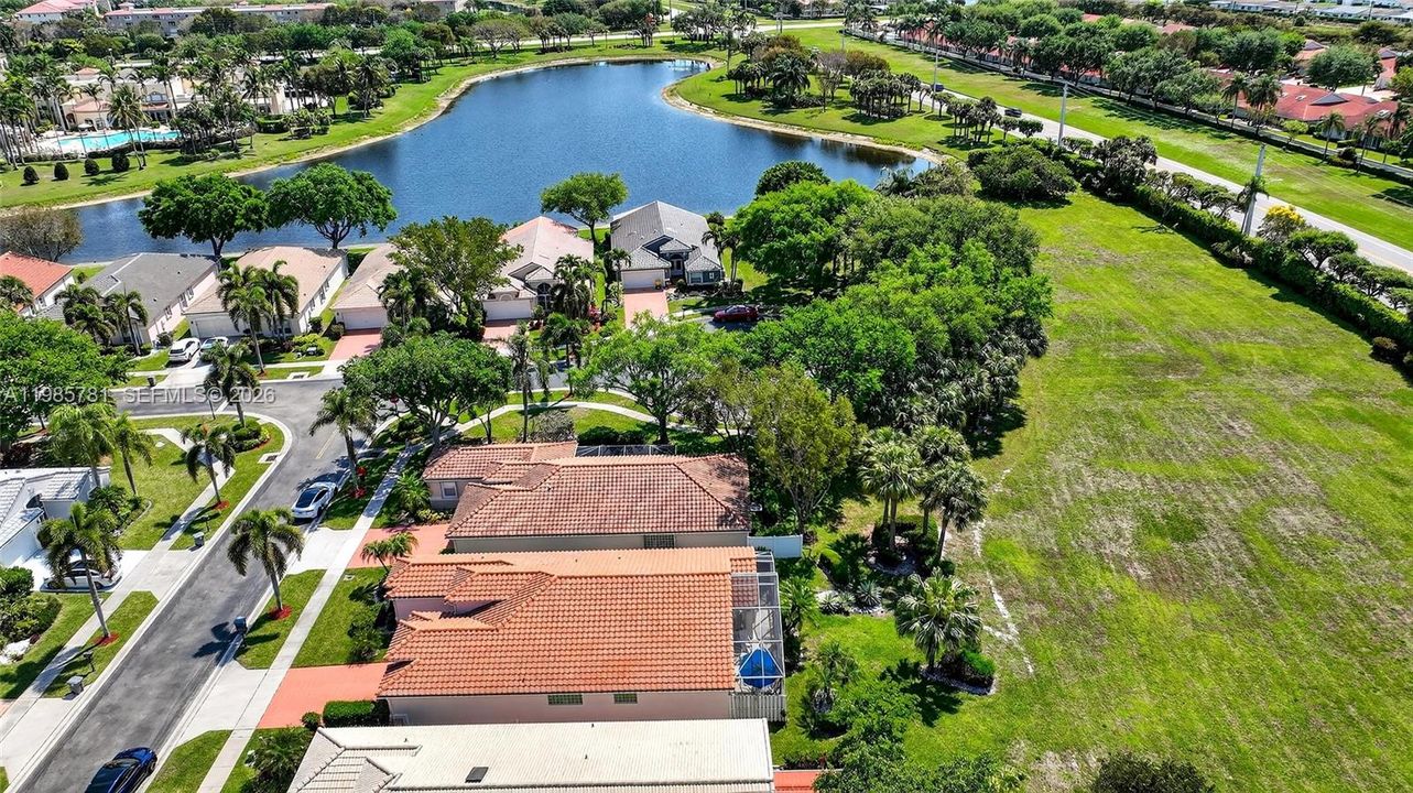En Venta: $469,900 (3 camas, 2 baños, 2049 Pies cuadrados)