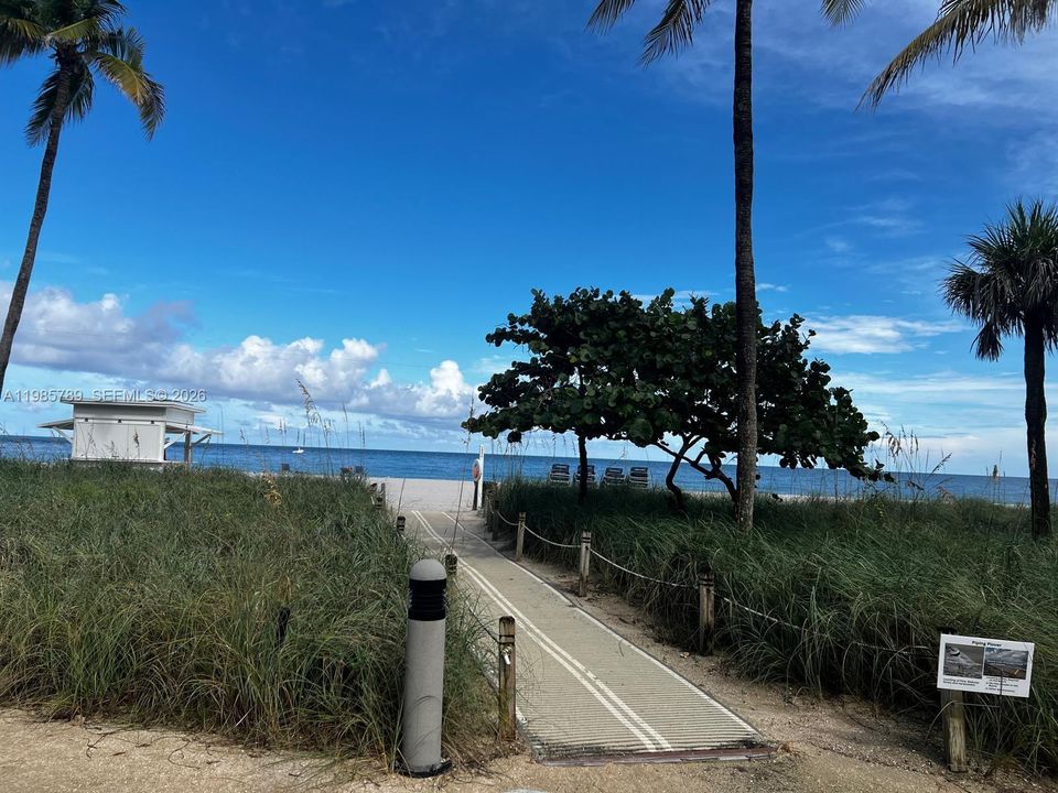 Active With Contract: $470,000 (0 beds, 1 baths, 481 Square Feet)