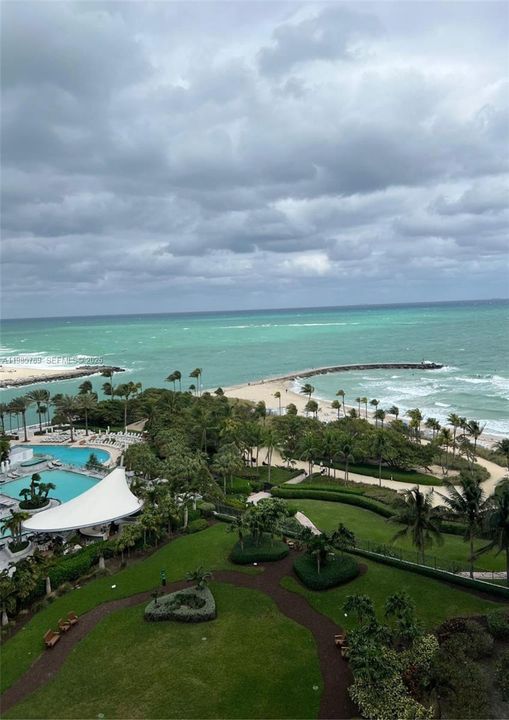 Active With Contract: $470,000 (0 beds, 1 baths, 481 Square Feet)
