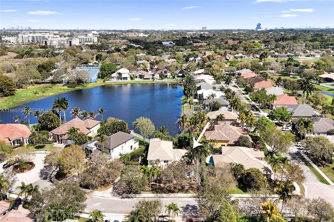 Recently Sold: $1,350,000 (5 beds, 4 baths, 3752 Square Feet)