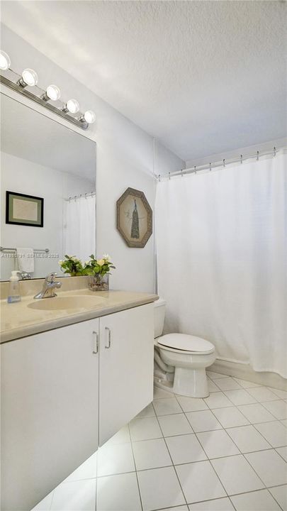Recently Sold: $1,350,000 (5 beds, 4 baths, 3752 Square Feet)