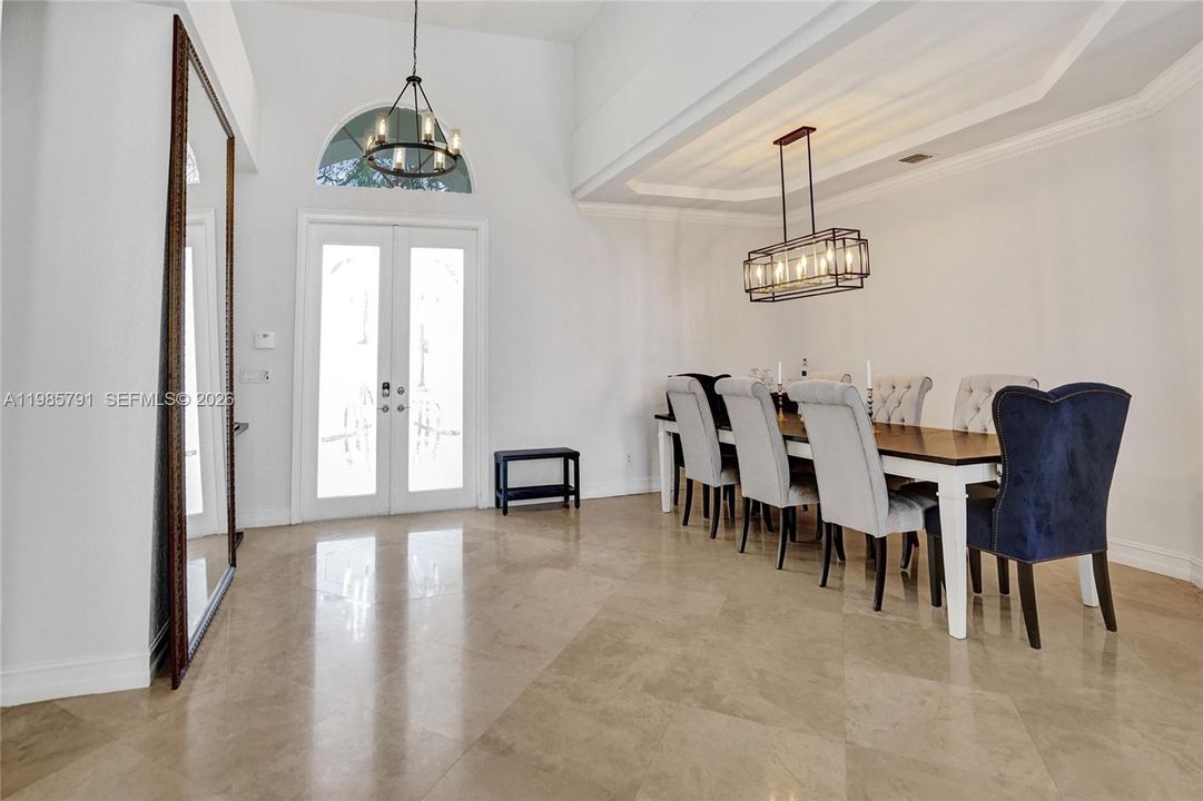 Recently Sold: $1,350,000 (5 beds, 4 baths, 3752 Square Feet)