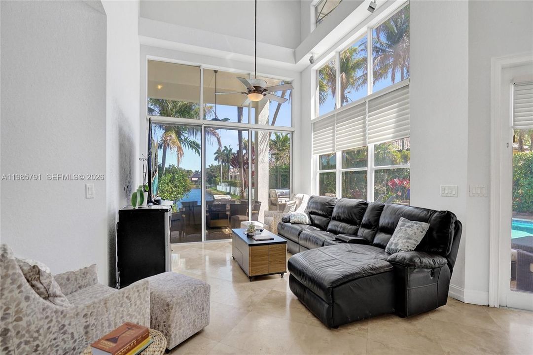 Recently Sold: $1,350,000 (5 beds, 4 baths, 3752 Square Feet)
