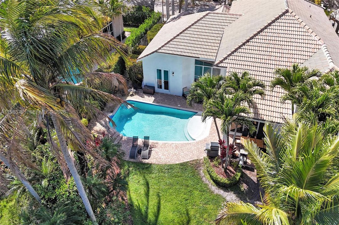 Recently Sold: $1,350,000 (5 beds, 4 baths, 3752 Square Feet)