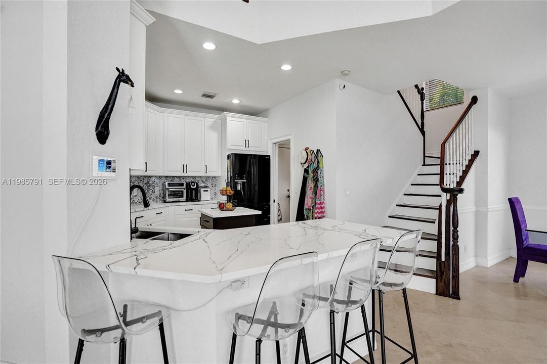 Recently Sold: $1,350,000 (5 beds, 4 baths, 3752 Square Feet)