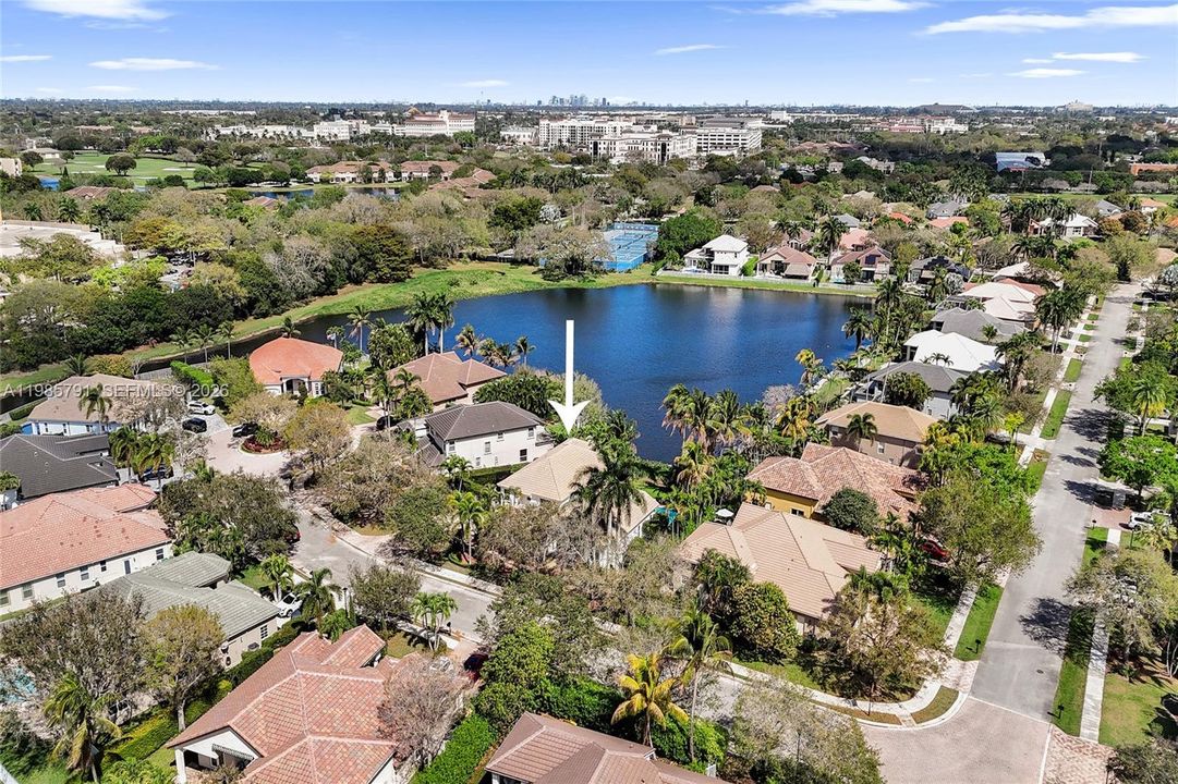 Recently Sold: $1,350,000 (5 beds, 4 baths, 3752 Square Feet)