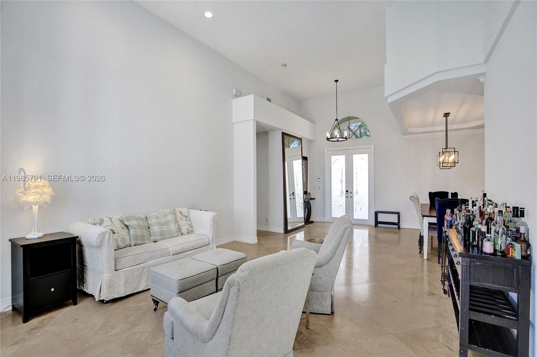 Recently Sold: $1,350,000 (5 beds, 4 baths, 3752 Square Feet)