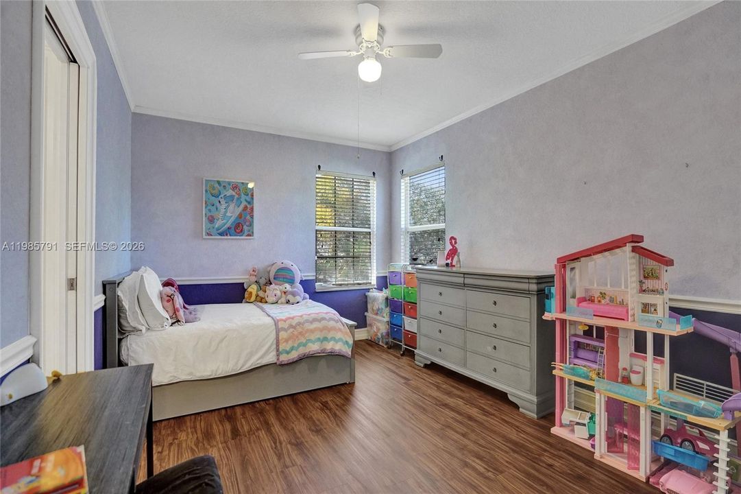 Recently Sold: $1,350,000 (5 beds, 4 baths, 3752 Square Feet)