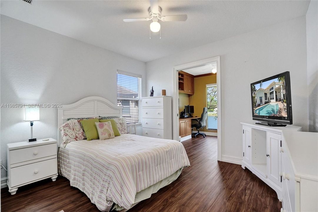 Recently Sold: $1,350,000 (5 beds, 4 baths, 3752 Square Feet)