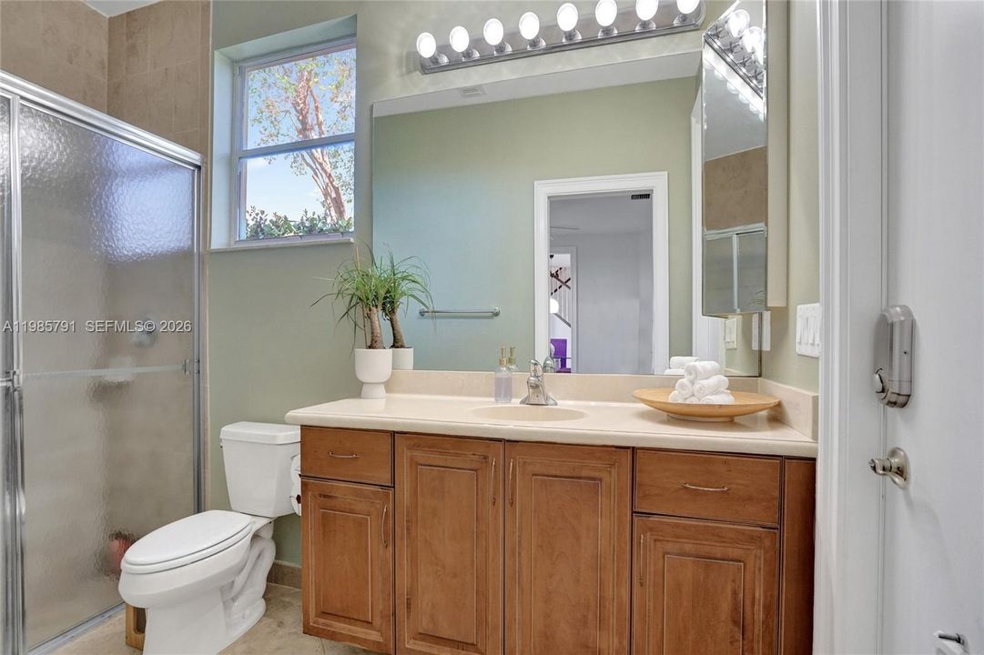 Recently Sold: $1,350,000 (5 beds, 4 baths, 3752 Square Feet)