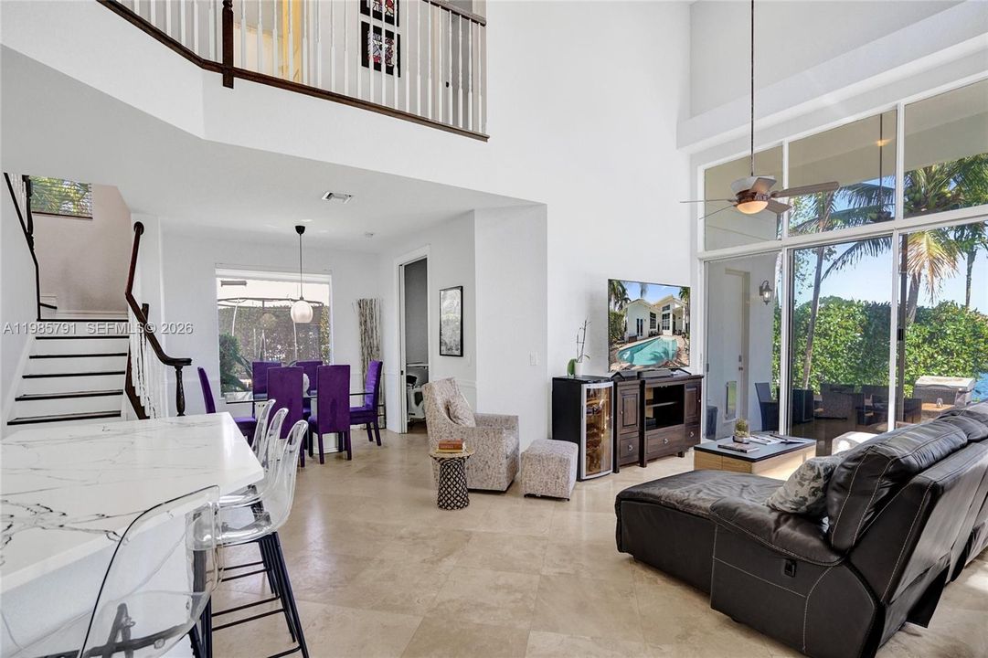 Recently Sold: $1,350,000 (5 beds, 4 baths, 3752 Square Feet)