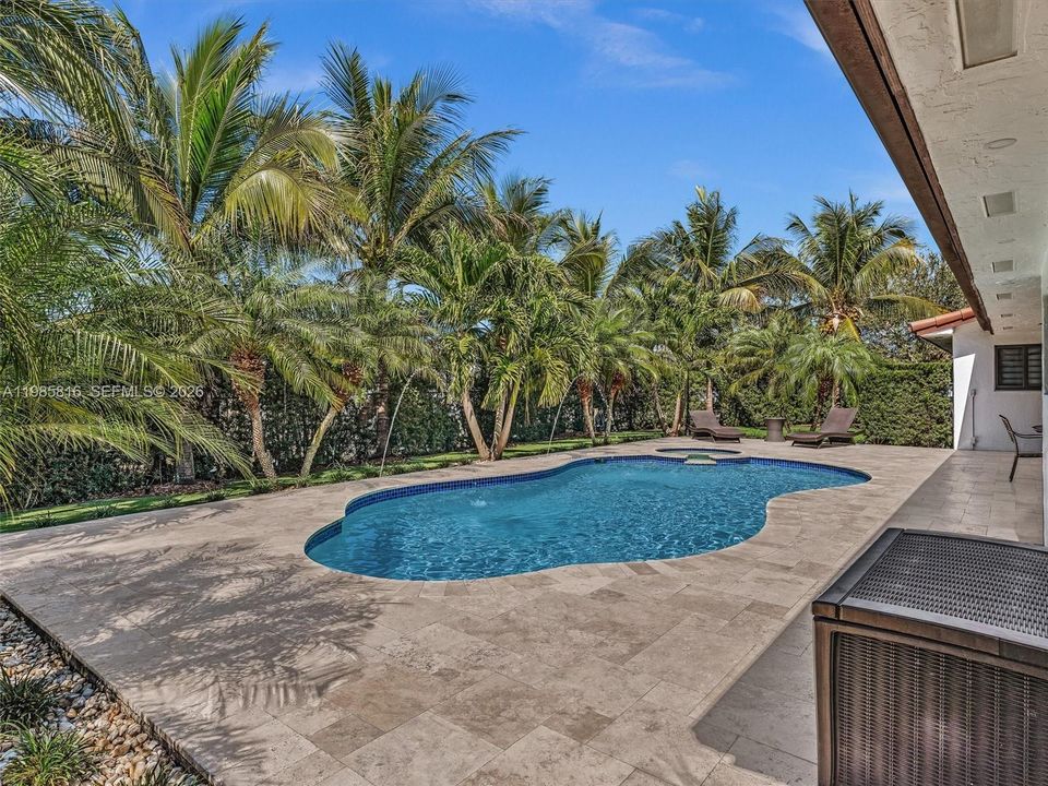 For Sale: $2,475,000 (4 beds, 3 baths, 3052 Square Feet)