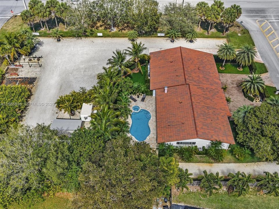For Sale: $2,475,000 (4 beds, 3 baths, 3052 Square Feet)