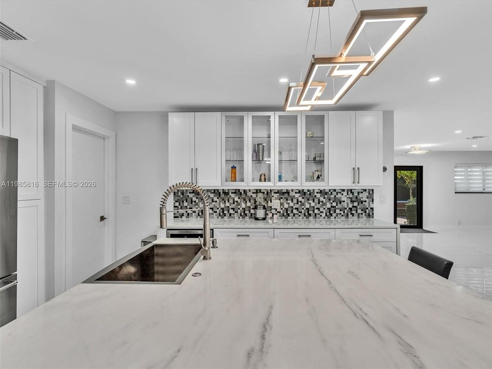 For Sale: $2,475,000 (4 beds, 3 baths, 3052 Square Feet)