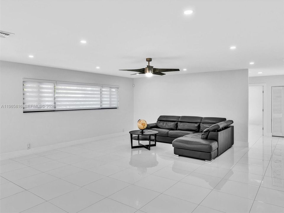 For Sale: $2,475,000 (4 beds, 3 baths, 3052 Square Feet)