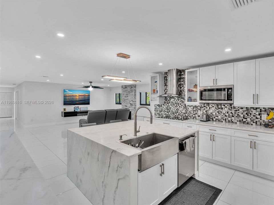 For Sale: $2,475,000 (4 beds, 3 baths, 3052 Square Feet)