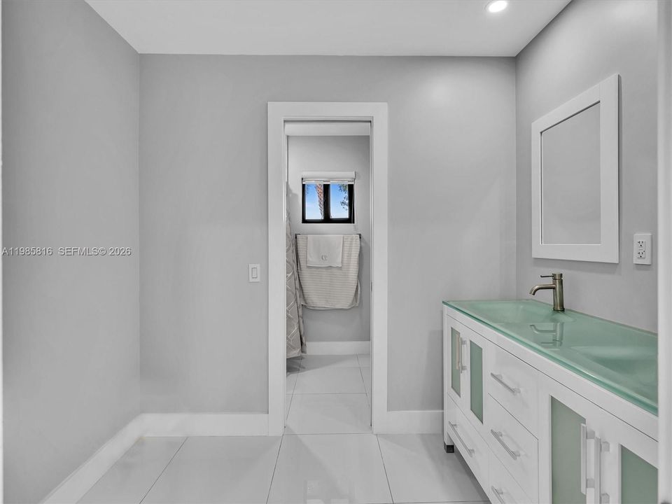 For Sale: $2,475,000 (4 beds, 3 baths, 3052 Square Feet)