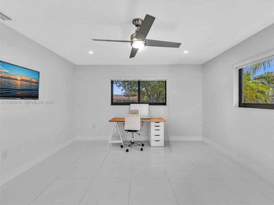 For Sale: $2,475,000 (4 beds, 3 baths, 3052 Square Feet)