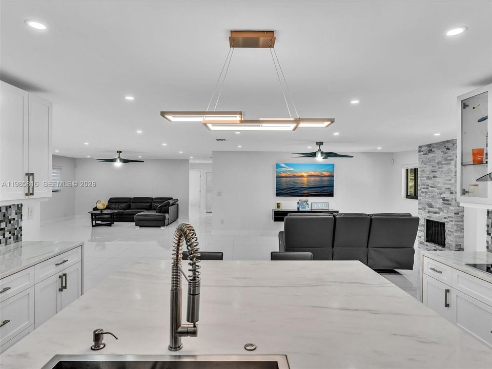 For Sale: $2,475,000 (4 beds, 3 baths, 3052 Square Feet)