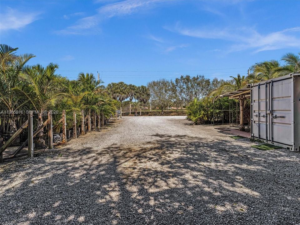 For Sale: $2,475,000 (4 beds, 3 baths, 3052 Square Feet)