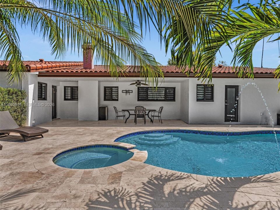 For Sale: $2,475,000 (4 beds, 3 baths, 3052 Square Feet)