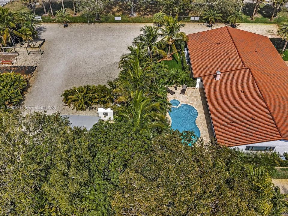 For Sale: $2,475,000 (4 beds, 3 baths, 3052 Square Feet)