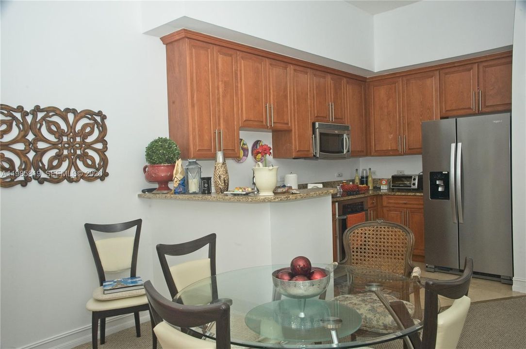Active With Contract: $450,000 (1 beds, 1 baths, 779 Square Feet)