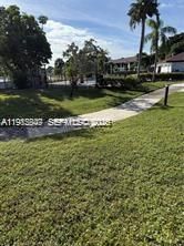 For Sale: $209,000 (2 beds, 2 baths, 1023 Square Feet)