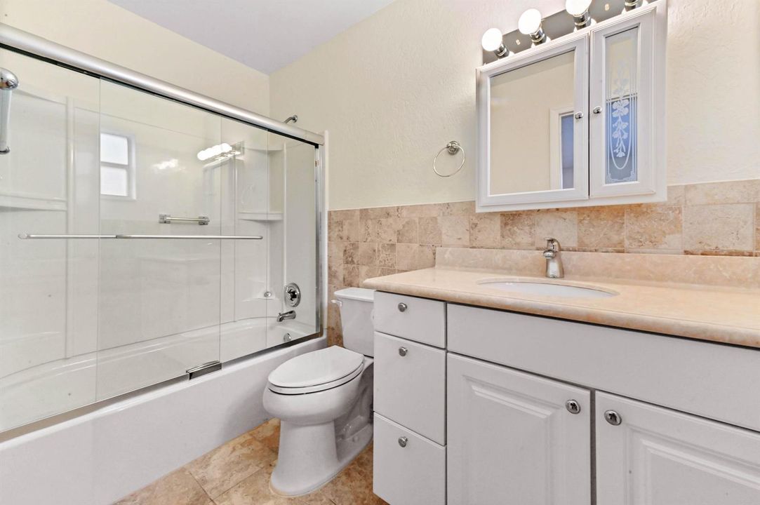 26 Bathroom 01