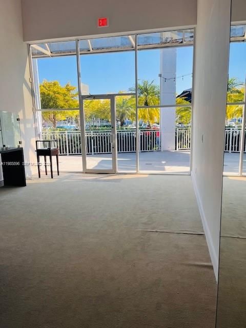 В аренду: $7,200 (0 спален, 0 ванн, 0 Квадратных фут)