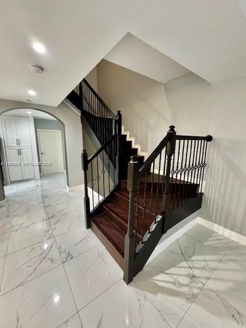 На продажу: $837,000 (3 спален, 2 ванн, 2162 Квадратных фут)