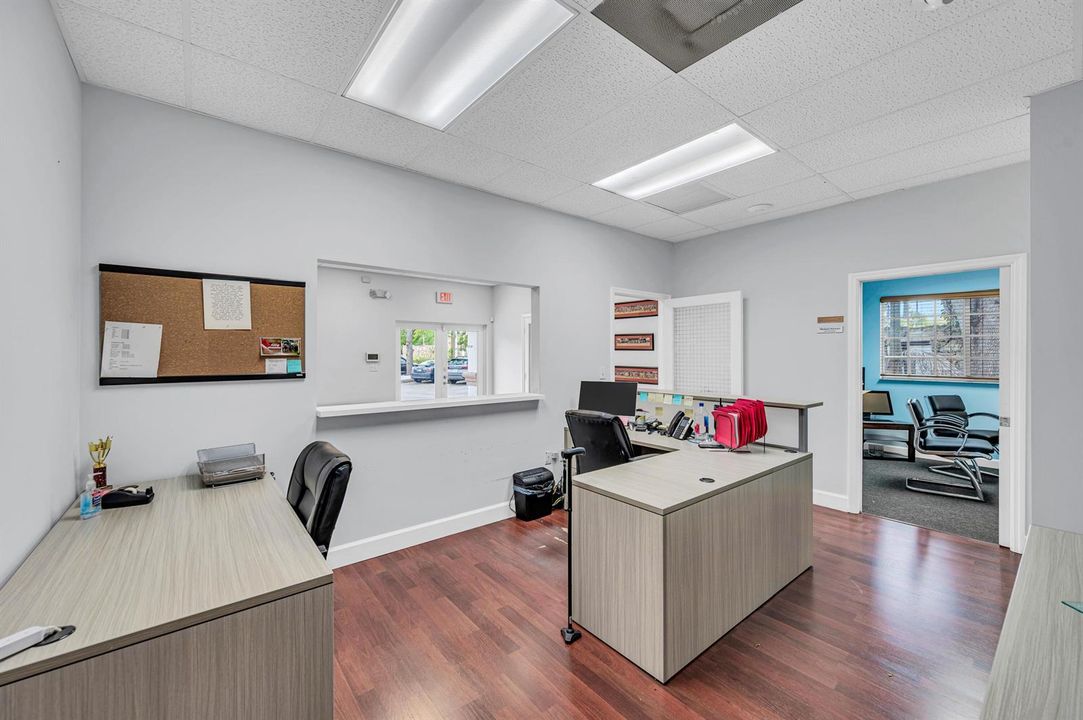 6090 BOULEVARD OF CHAMPIONS-33