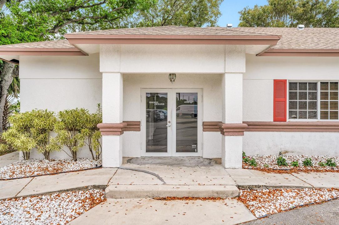 6090 BOULEVARD OF CHAMPIONS-25