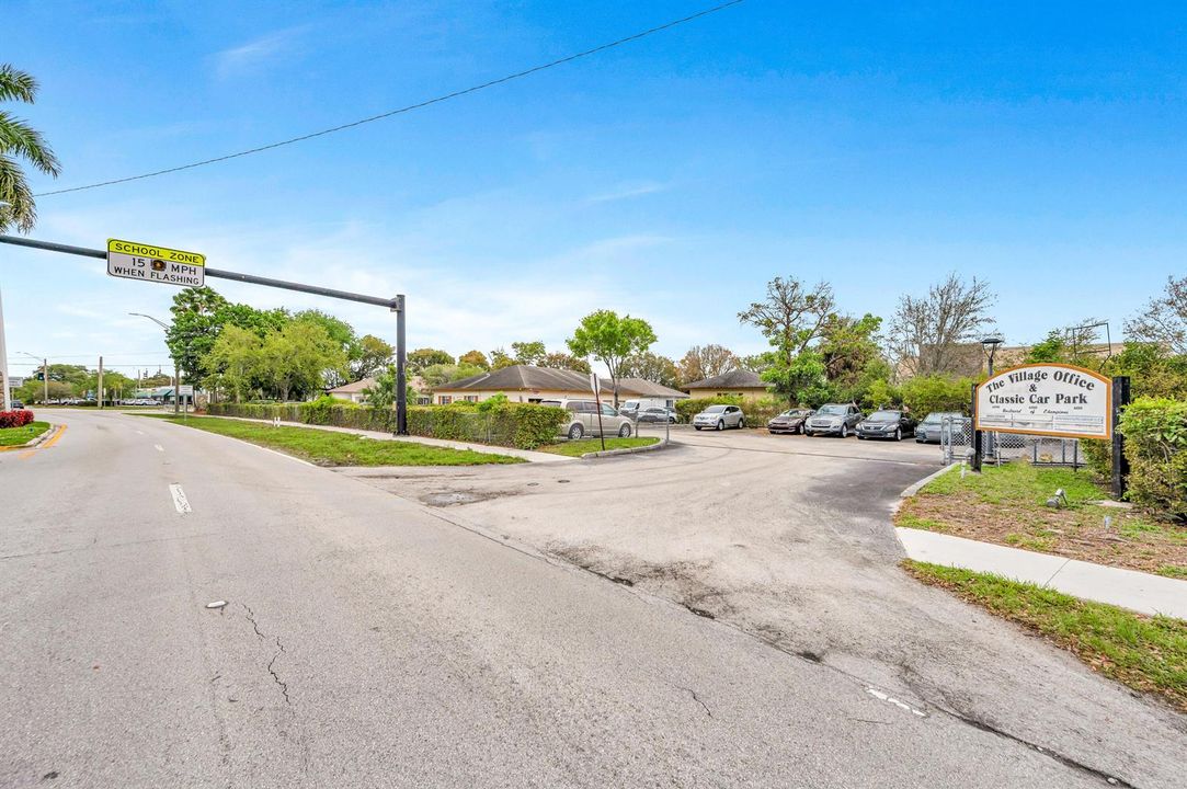 6090 BOULEVARD OF CHAMPIONS-3