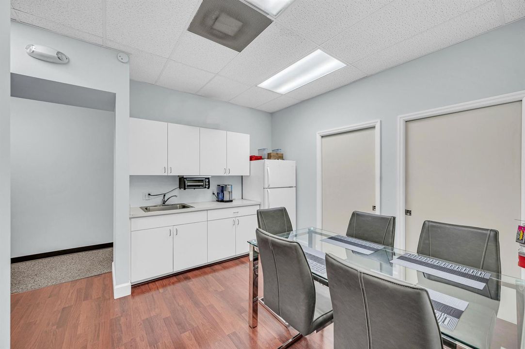 6090 BOULEVARD OF CHAMPIONS-40