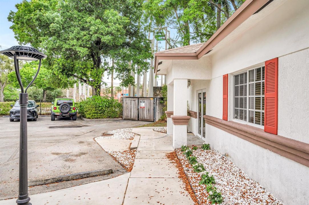 6090 BOULEVARD OF CHAMPIONS-27