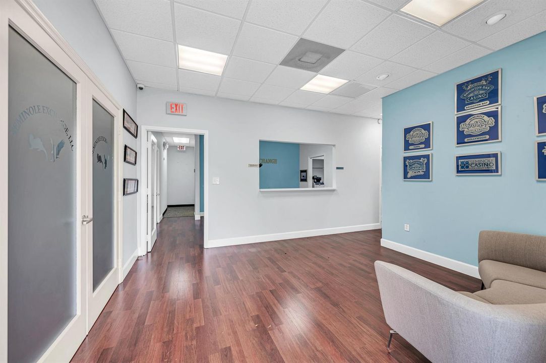 6090 BOULEVARD OF CHAMPIONS-30