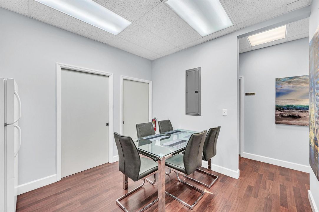 6090 BOULEVARD OF CHAMPIONS-45