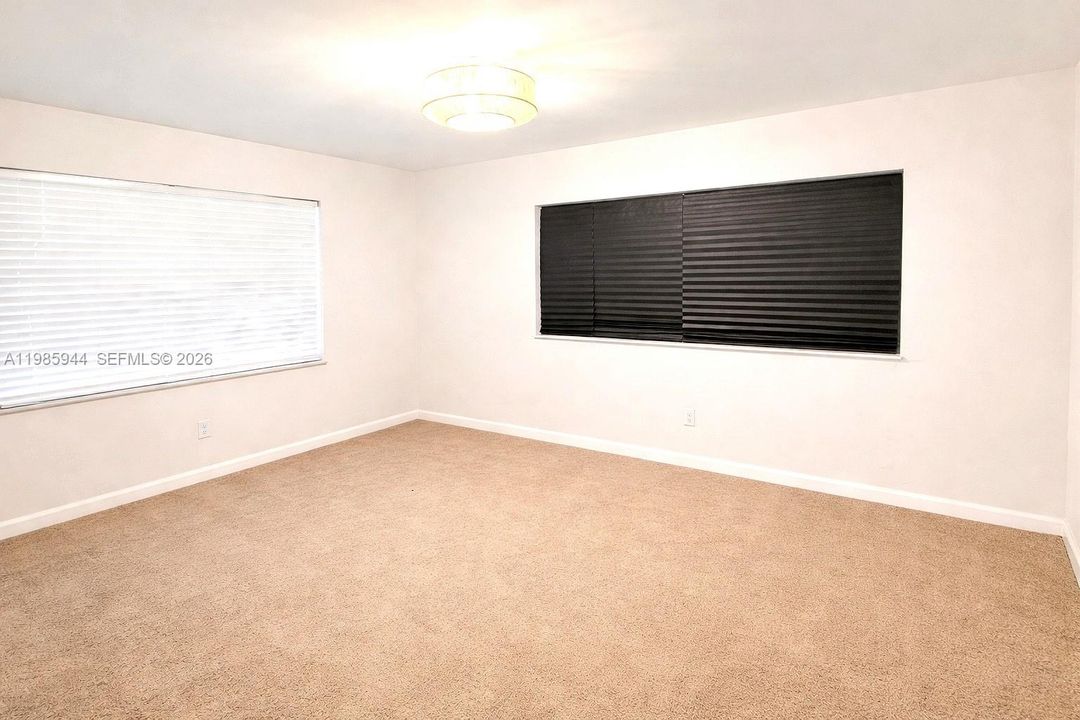 For Sale: $209,750 (2 beds, 2 baths, 900 Square Feet)