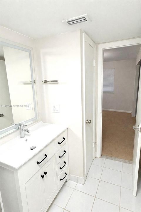 For Sale: $209,750 (2 beds, 2 baths, 900 Square Feet)