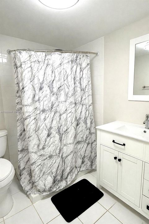 For Sale: $209,750 (2 beds, 2 baths, 900 Square Feet)